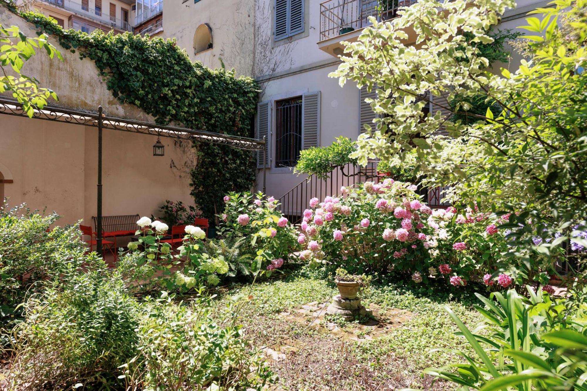 Florence Huge Apartment With Private Garden 外观 照片